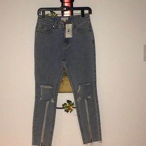 NWT Jeans  HOLES Zipper Bottom Legs by stay chic